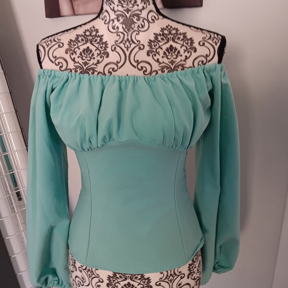 PUG top - Picture 2 of 5